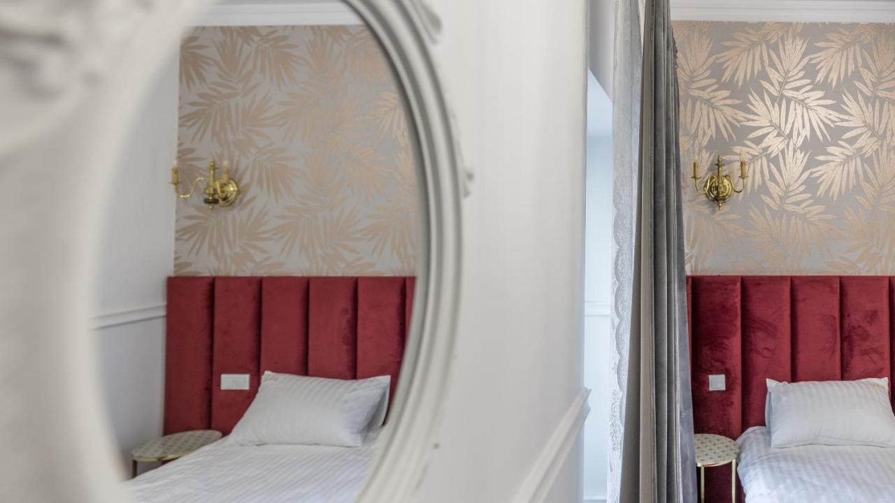 Hotel Vila Central Boutique Satu Mare Exterior foto